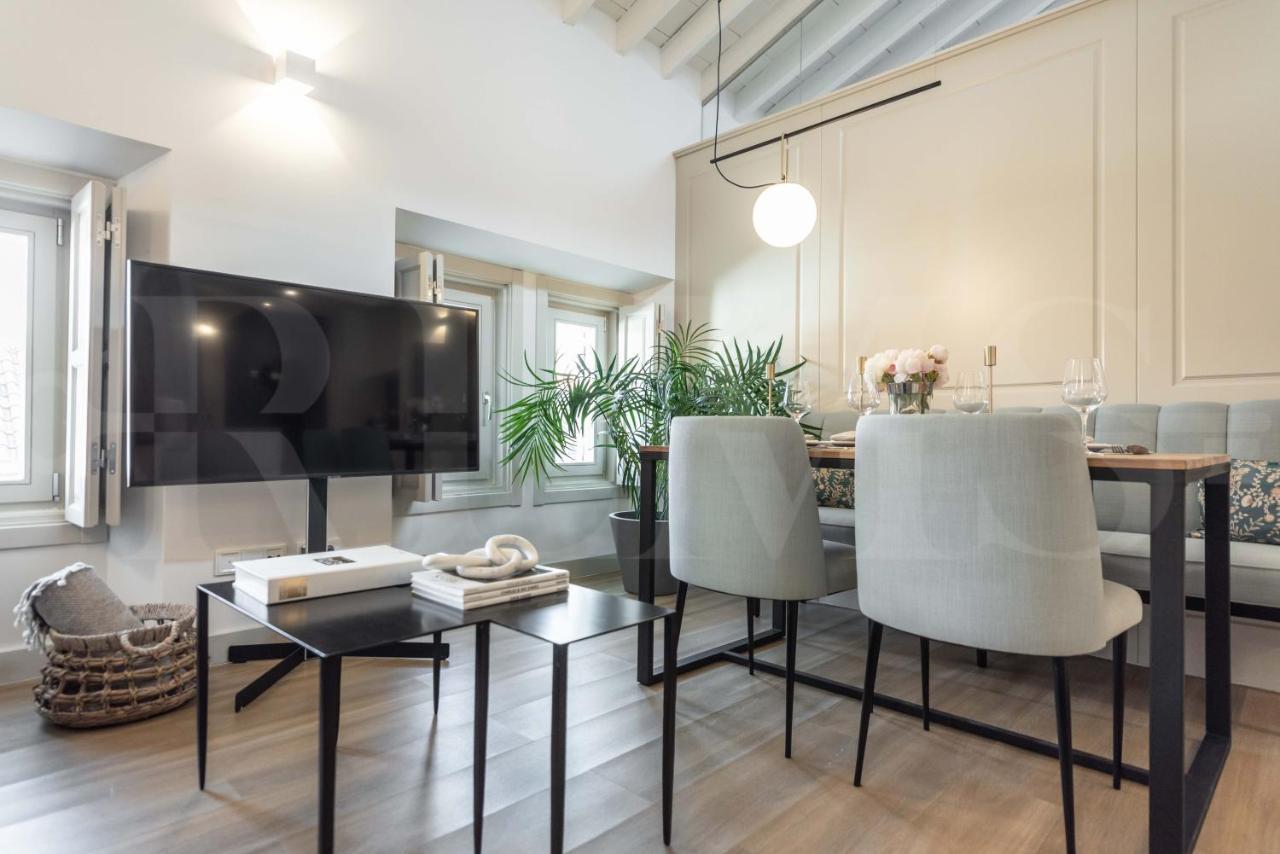 Penthouse Suite With Rooftop In The Heart Of Malaga By Rems Exterior photo